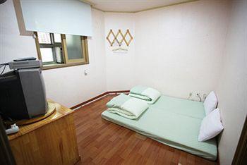 Namsan Gil Hotel Сеул Екстериор снимка